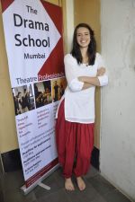 Kalki Koechlin snapped at Mumbai Drama school in Charni Road, Mumbai on 28th April 2013 (52).JPG